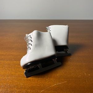 Doll Ice Skates for 18” dolls